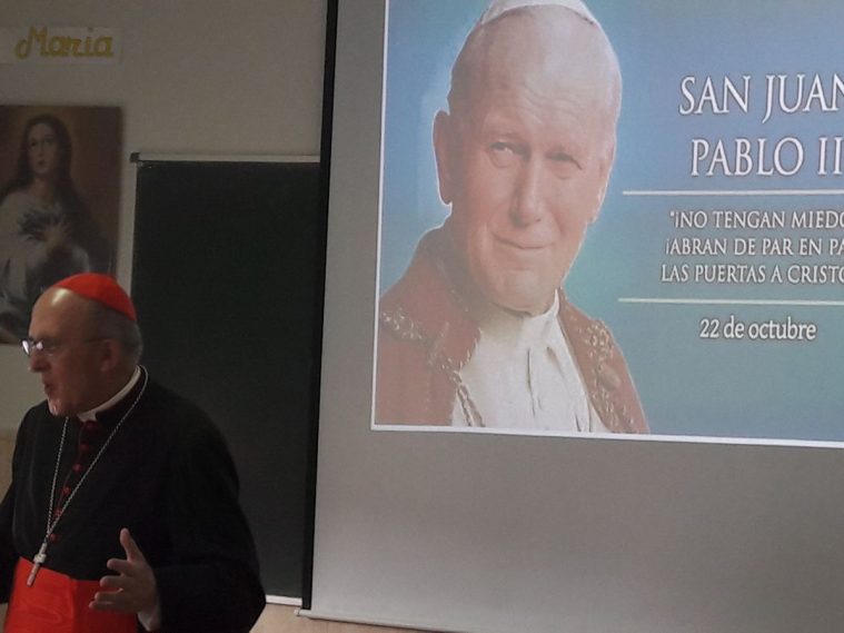 EN-AULA-CON-JPII-1